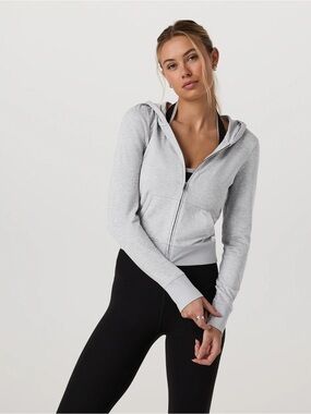 Vuori Halo Mini Full Zip Hoodie, worn once. Size Small. Pale Gray Heather